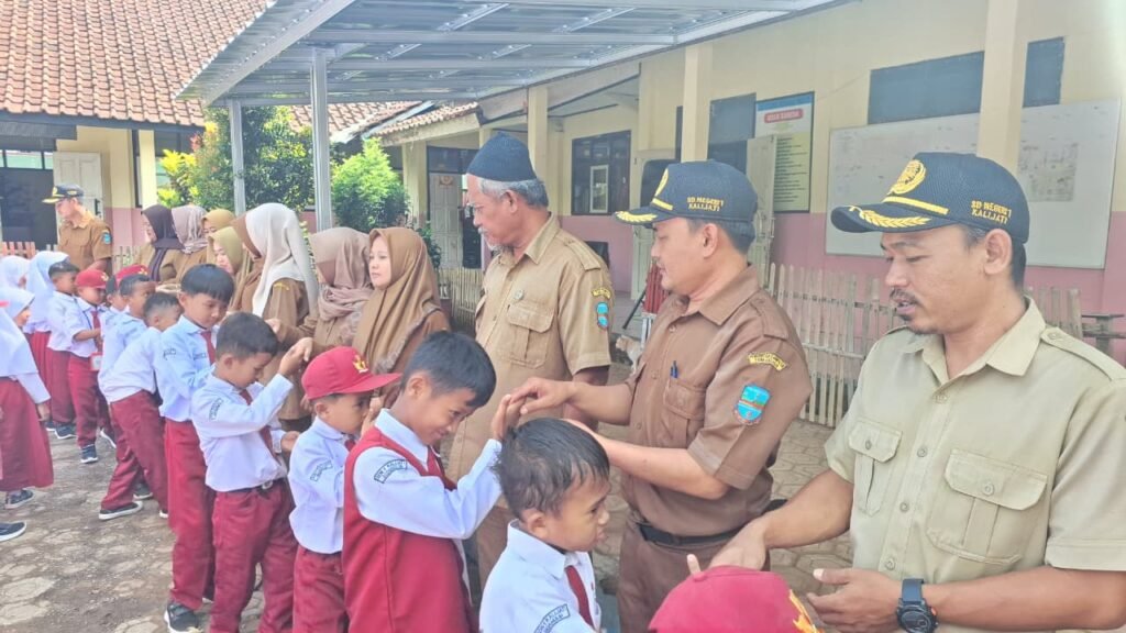 Sambutan Perdana Kepala Sekolah Baru SDN 1 Kalijati Dirangkai Halal Bihalal Sederhana